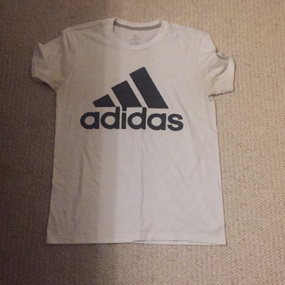 ADIDAS t-shirt